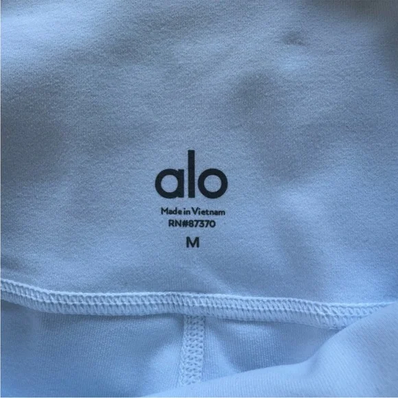 ALO Yoga Crisp White High-Waist Leggings - Picture 5 of 7